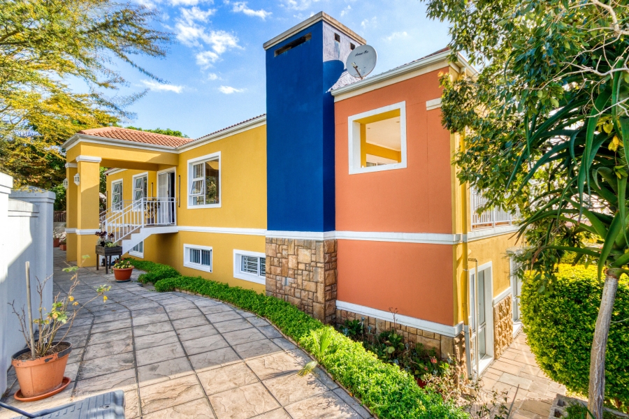 6 Bedroom Property for Sale in Olive Grove Western Cape